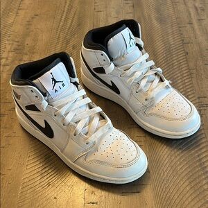 Nike Air Kids White and Black Jordan Sneakers